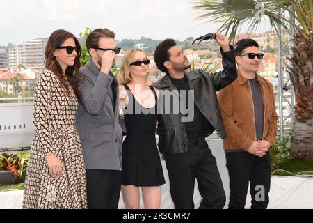 23 maggio 2023, CANNES, Francia: CANNES, FRANCIA - 23 MAGGIO: Ashley Levinson, Sam Levinson, Lily Rose Depp e Abel 'The Weeknd' Tesfaye partecipano alla fotocellula ''The Idoll'' al 76th° festival annuale di Cannes al Palais des Festivals il 23 maggio 2023 a Cannes, Francia. (Credit Image: © Frederick Injimbert/ZUMA Press Wire) SOLO PER USO EDITORIALE! Non per USO commerciale! Foto Stock