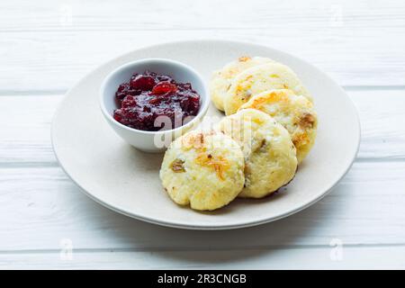 Deliziosi frittelle al formaggio per iniziare la giornata Foto Stock