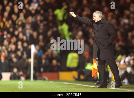 Sir Alex Ferguson, direttore del Manchester United, esorta a giocare. Il gioco è goallessFulham 02/02/13 Fulham V Manchester United 02/02/13 The Premie Foto Stock