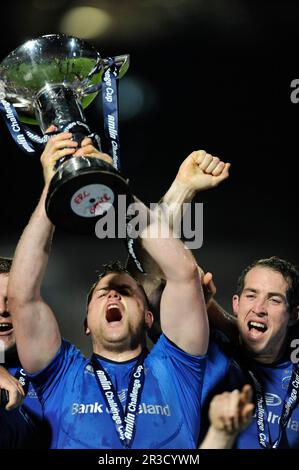 Jamie Heaslip di Leinster festeggia la vittoria alla finale della Amlin Challenge Cup tra Leinster Rugby e Stade Francais presso la RDS Arena di Dublino a Frida Foto Stock