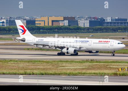 China Eastern Airlines Airbus A330-300 Aircraft Aeroporto di Guangzhou in Cina Foto Stock