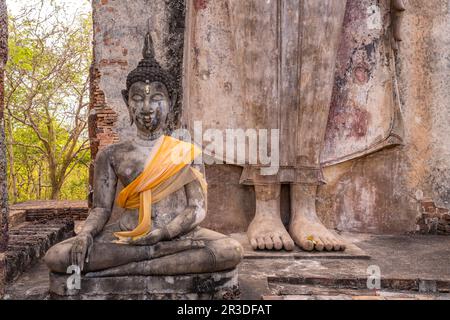 Buddha Statuen im Tempel Wat Saphan Hin, UNESCO Welterbe Geschichtspark Sukhothai, Thailandia, Asien | statue di Buddha del tempio di Wat Saphan Hin, U Foto Stock