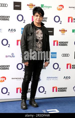 Gary Numan partecipa al Nordoff Robbins O2 Silver Clef Awards 2019 al Grosvenor House Hotel di Londra. Foto Stock