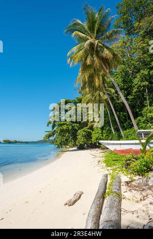 Spiagge di sabbia bianca sull'isola di Batudaka a Sulawesi Foto Stock