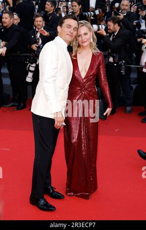 Rupert Friend mit Ehefrau Aimee Mullins bei der Premiere des Kinofilms 'Asteroid City' auf dem Festival de Cannes 2023 / 76. Internationale Filmfestspiele von Cannes im Palais des Festivals. Cannes, 23.05.2023 Foto Stock