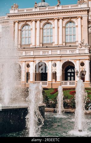 National Odessa National Academic Opera and Ballet Theatre. Monumento architettonico. Destinazione del viaggio. Concetto di vacanza Foto Stock