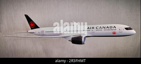 Boeing Air Canada Dreamliner 787 modello galleggiante in aria Foto Stock