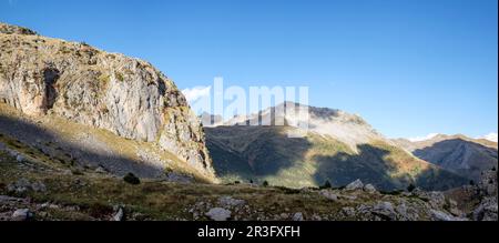 Pico de la ralla, 2146 mts, -Mallo de las Foyas-, Valle di Heche, valli occidentali, catena pirenaica, provincia di Huesca, Aragona, Spagna, Europa. Foto Stock