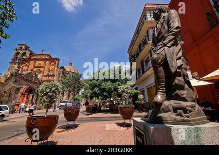 Calle Hidalgo y templo de la tercera orden de San Francisco (s.XVI).Cuernavaca. Estado de Morelos.Mexico. Foto Stock