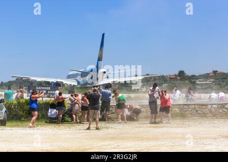 Thomas Cook Boeing 757-200 aereo Skiathos aeroporto in Grecia Foto Stock