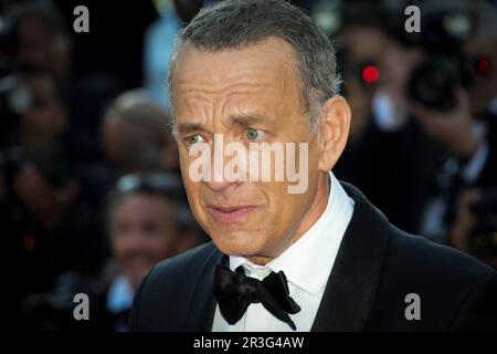 Cannes, Francia. 23rd maggio, 2023. Tom Hanks partecipa al tappeto rosso ''asteroide City'' durante il 76th° festival annuale del cinema di Cannes al Palais des Festivals il 23 maggio 2023 a Cannes, Francia. (Foto di Daniele Cifala/NurPhoto) Credit: NurPhoto SRL/Alamy Live News Foto Stock