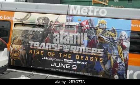 Los Angeles, California, USA 23rd maggio 2023 Transformers Rise of the Beasts Bus il 23 maggio 2023 a Los Angeles, California, USA. Foto di Barry King/Alamy Stock Photo Foto Stock