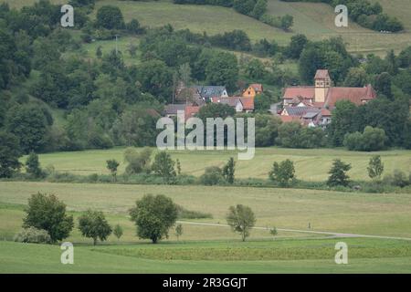 Un piccolo villaggio chiamato unterregenbach nella valle di jagst Foto Stock