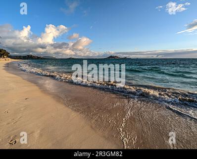 Alba ove lanikai spiaggia oahu hawaii Foto Stock