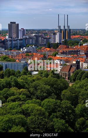 Vista dalla torre del municipio alla centrale termica ed elettrica Linden, Hannover, Germania, Europa Foto Stock