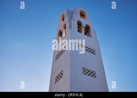 Cattedrale Metropolitana Ortodossa Torre o Chiesa Candlemas del Signore è la principale chiesa di othodox a Fira, isola di Santorini, Cycl Foto Stock