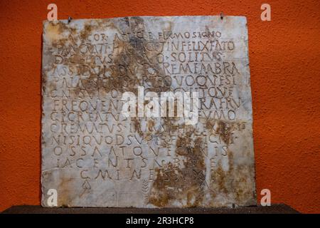 Marcatore grave, Museo monografico di Pollentia, Alcudia, Mallorca, Isole Baleari, Spagna. Foto Stock