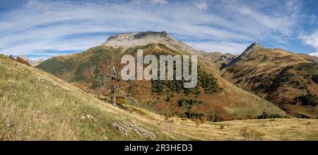 Pico de la ralla, 2146 mts, -Mallo de las Foyas-, Valle di Heche, valli occidentali, catena pirenaica, provincia di Huesca, Aragona, Spagna, Europa. Foto Stock