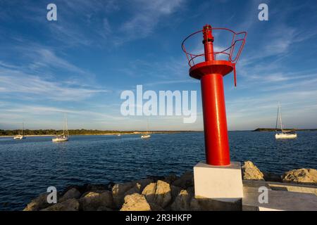 Ingresso del porto, Colonia de Sant Jordi porto, Ses Salines, Maiorca, isole Baleari, Spagna, Europa. Foto Stock