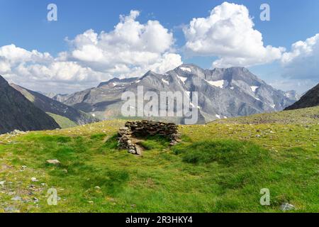 Pico Posets, 3371 mts, Valle de Gistau, Parque natural Posets-Maladeta, Huesca, cordillera de los Pirineos, Spagna. Foto Stock