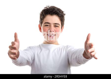 Ragazzo caucasico dalla pelle liscia che offre un abbraccio Foto Stock