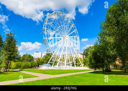 Ruota panoramica nel centro di Ivanovo, anello d'Oro della Russia Foto Stock