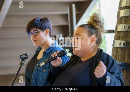 Natalia Tascon i Maria Magdalena Amengual. Cantante, calendari Folklòric de Rafel Ginard, Binisalem, Maiorca, Isole Baleari, Spagna Foto Stock