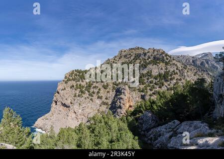 Porto di Fornalutx, Torrent a Na Mora, Maiorca, Isole Baleari, Spagna. Foto Stock