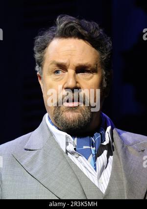 Michael Ball, aspetti dell'amore - Production Photography, Lyric Theatre, Londra, Regno Unito, 23 maggio 2023, Foto di Richard Goldschmidt Foto Stock