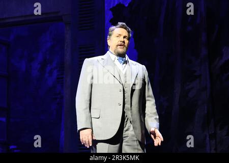 Michael Ball, aspetti dell'amore - Production Photography, Lyric Theatre, Londra, Regno Unito, 23 maggio 2023, Foto di Richard Goldschmidt Foto Stock