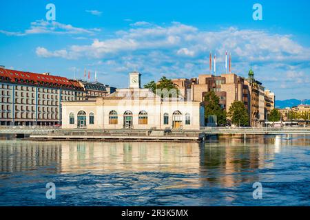 Pont de la Machine o Arcade des Arts è un edificio storico sul ponte attraverso il Rodano nella città di Ginevra in Svizzera Foto Stock