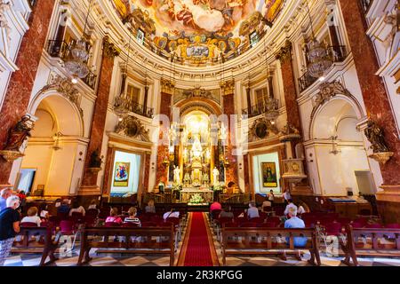 Valencia, Spagna - 16 ottobre 2021: Basilica di nostra Signora degli interni abbandonati nella città di Valencia in Spagna Foto Stock