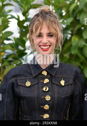 Cannes, Francia. 24th maggio, 2023. Cannes, Francia. 24th maggio 2023 Maya Hawke alla fotocellula per Asteroid City, parte del Festival del Cinema di Cannes 76th, Palais des Festival. Credit: Doug Peters/Alamy Live News Foto Stock