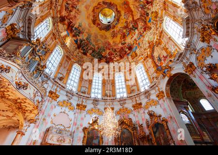 Ettal, Germania - 03 luglio 2021: Ettal Abbey Interior, è un monastero benedettino nel villaggio di Ettal vicino a Oberammergau e Garmisch-Partenk Foto Stock