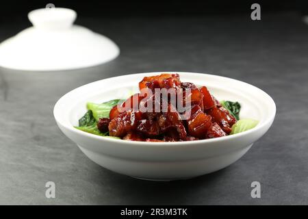 Pancia di maiale brasata Hakka, maiale dongpo, cucina cinese Foto Stock