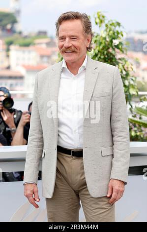 Bryan Cranston beim Photocall zum Kinofilm 'Asteroid City' auf dem Festival de Cannes 2023 / 76. Internationale Filmfestspiele von Cannes am Palais des Festivals. Cannes, 24.05.2023 Foto Stock