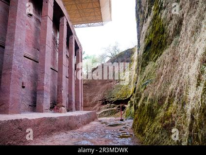Biete Medhane Alem Casa del Salvatore del mondo chiesa scavata nella roccia, Amhara Regione, Lalibela, Etiopia Foto Stock