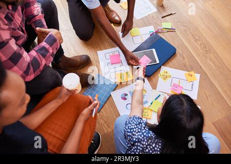 Vista generale dell'app mobile di pianificazione del team di mischia, progettazione di sviluppo UX Foto Stock