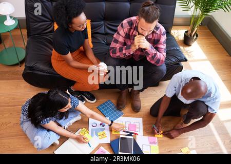 Vista generale dell'app mobile di pianificazione del team di mischia, progettazione di sviluppo UX Foto Stock