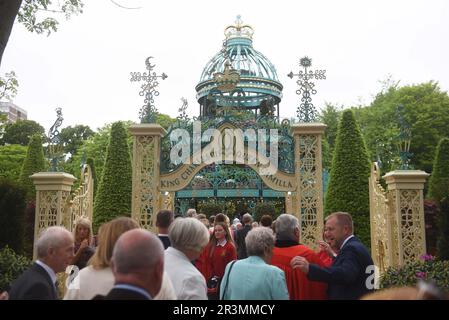 Il nuovo giardino di incoronazione che è stato aperto da re Carlo III e regina Camilla in Newtownabbey durante una visita di due giorni in Irlanda del Nord. Data immagine: Mercoledì 24 maggio 2023. Foto Stock