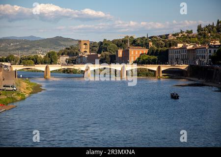 L'Arno è un fiume della regione Toscana, in Italia, Firenze, Toscana Foto Stock