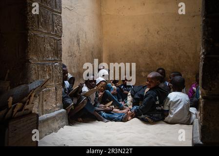 Nicolas Remene / le Pictorium - Baba El Hadj, un giovane scolaro a Timbuktu, Mali. 18/1/2020 - Mali / Tombouctou (Timbuktu) / Tombouctou (Timbuk Foto Stock