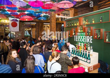 Baku, Azerbaigian, 12 gennaio 2019: Festa del caffè e del tè a Baku, gara di barman. Foto Stock