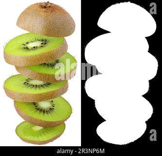 Frutta kiwi tagliata che vola nell'aria isolata su sfondo bianco con maschera di ritaglio pelosa (canale alfa) per un rapido isolamento. Profondità di campo completa. Foto Stock