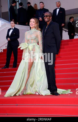 Kate Beckinsale und Begleitung bei der Premiere des Kinofilms 'la Passion de Dodin Bouffant' auf dem Festival de Cannes 2023 / 76. Internationale Filmfestspiele von Cannes im Palais des Festivals. Cannes, 24.05.2023 Foto Stock