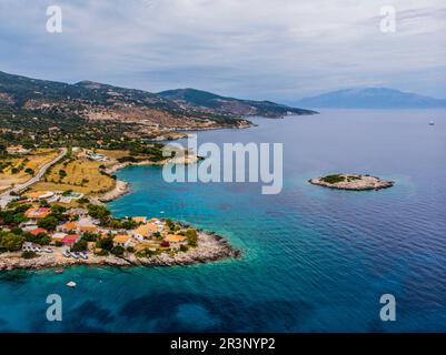 Grecia. Isola di Lefkada. Costa del Mar Ionio. Popolare luogo turistico. Drone. Vista aerea Foto Stock