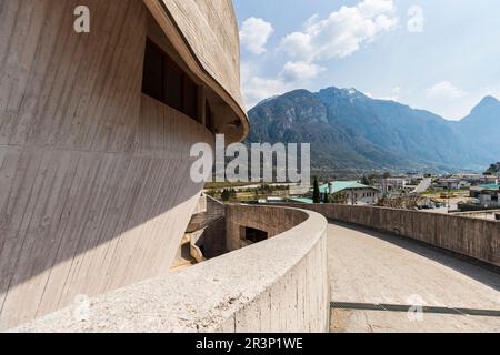 Italia Veneto Longarone - Chiesa Monumentale di Santa Maria Immacolata - architetto Giovanni Michelucci Foto Stock