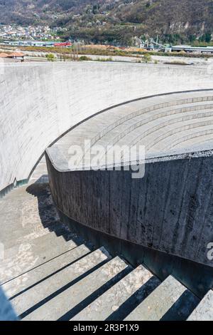 Italia Veneto Longarone - Chiesa Monumentale di Santa Maria Immacolata - architetto Giovanni Michelucci Foto Stock