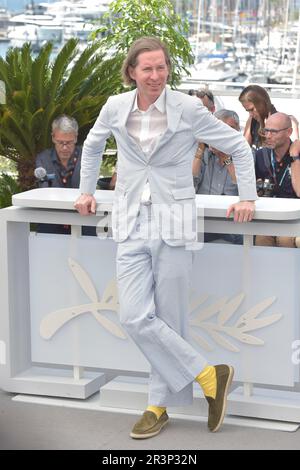 Cannes, Francia. 24th maggio, 2023. CANNES, FRANCIA - 24 MAGGIO: WES Anderson partecipa alla fotocellula 'Asteroid City' al 76th° festival annuale del cinema di Cannes al Palais des Festivals il 24 maggio 2023 a Cannes, Francia. Credit: dpa/Alamy Live News Foto Stock
