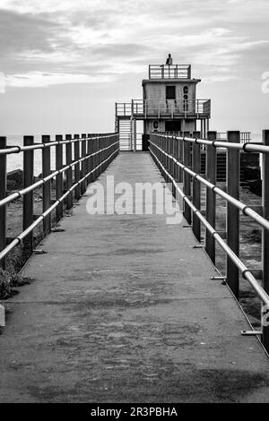 Workington South Pier Lighthouse Workington, Cumbria, Inghilterra Foto Stock